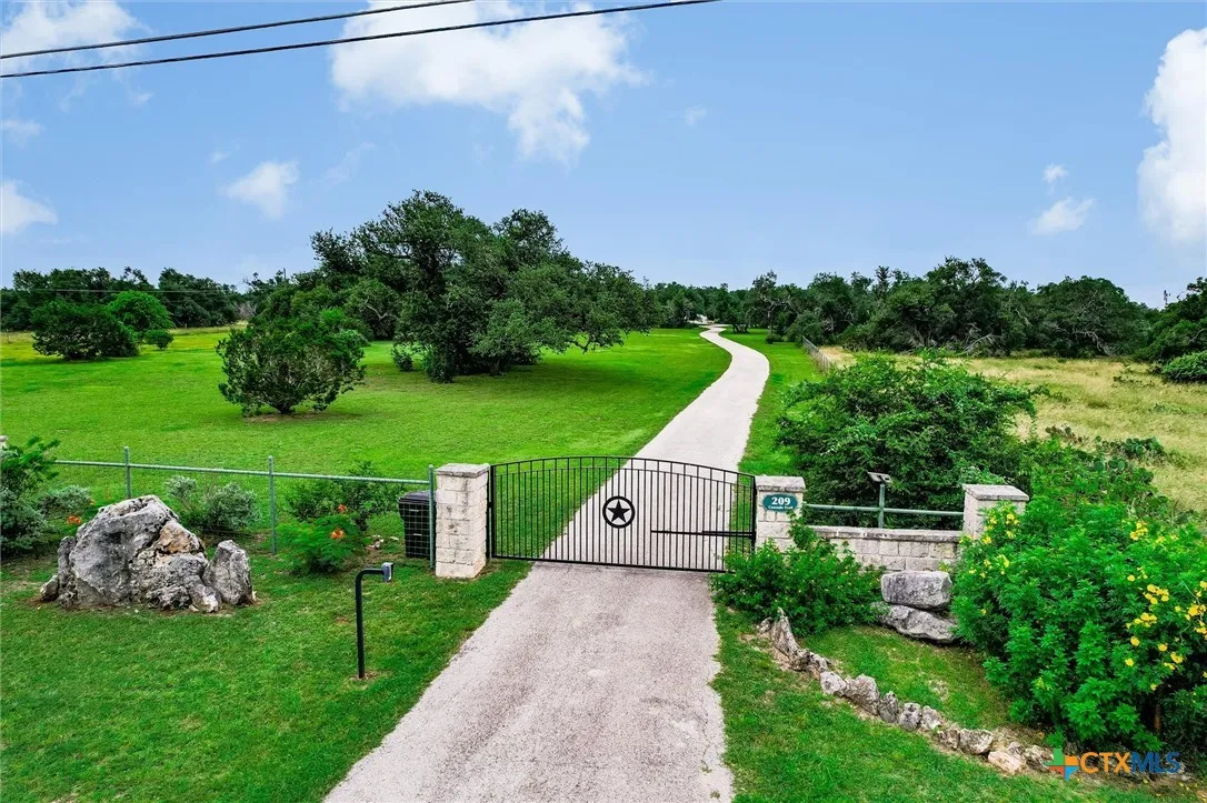 A beautiful property in 209 Cascade Trl, San Marcos, TX 78666