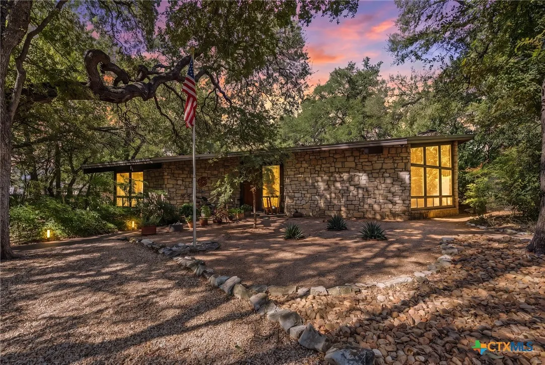 A beautiful property in 2188 Bretzke Ln, New Braunfels, TX 78132